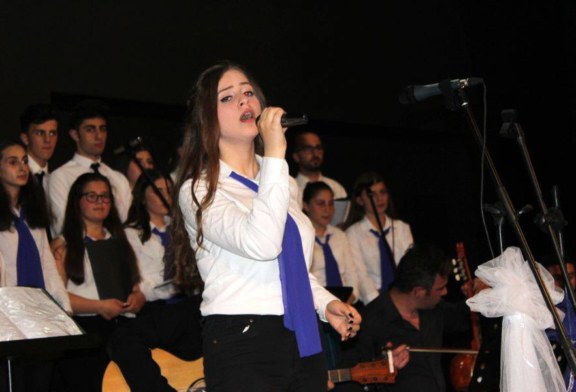 Hopa’da Türk Halk Müziği Konserine Katıldı
