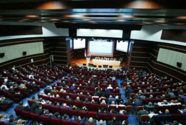 AKPARTİ YEREL SEÇİMLER ÖNCESİ İLÇE BAŞKANLARINI TOPLADI Ak parti Genel Merkezi Yerel seçimler öncesi İlçe Başkanlarını Ankara’da toplayarak eğitimden geçirdi. Artvin ve İlçeleri Başkanları da toplantıya tam kadro katildi.